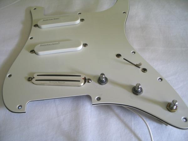 Fender Pro-Wired Strat Pickup Set + Pickguard